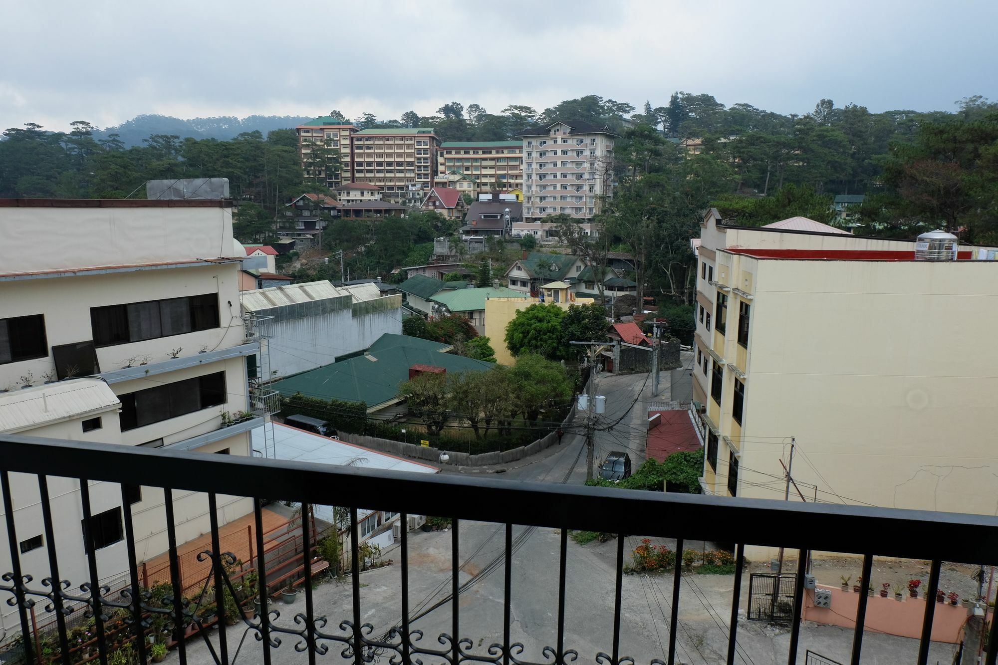 Appartamento Vybe Travellers Pad Baguio City Esterno foto